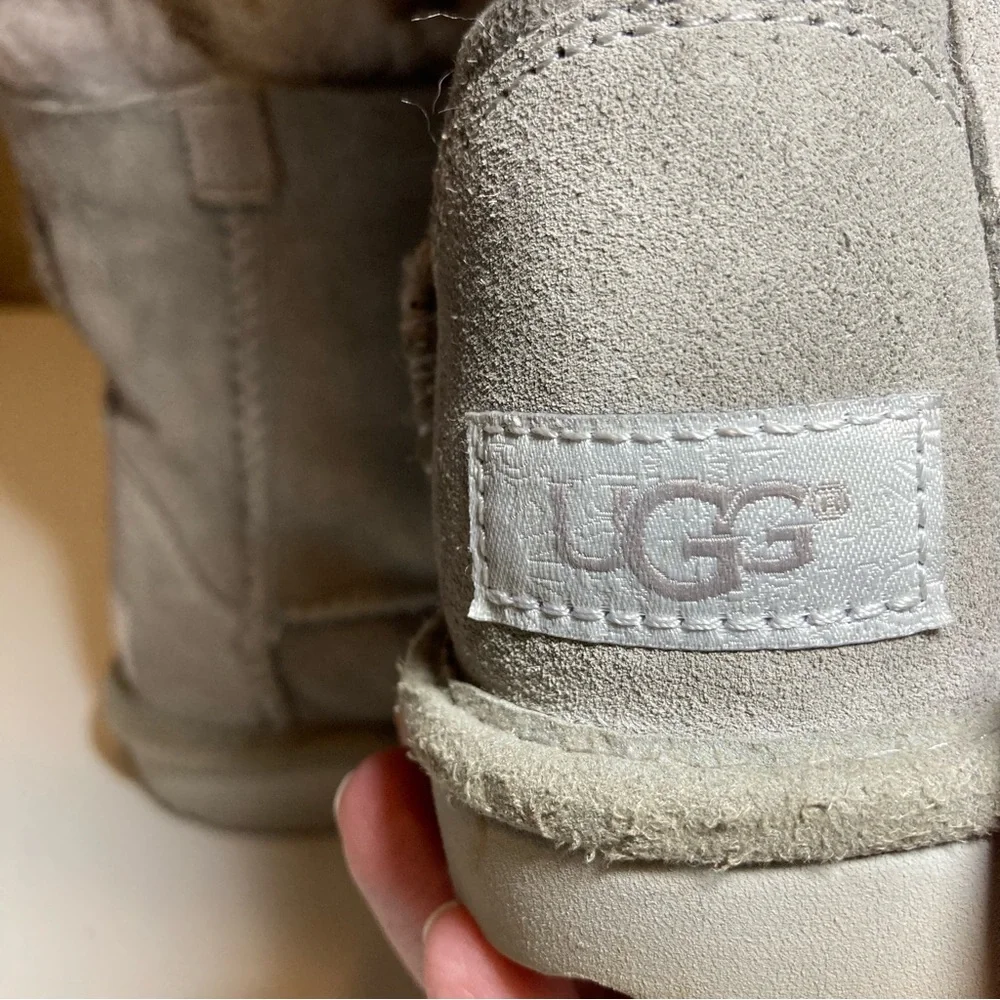 UGG Kids Pala Toddler Girl's 9 Gray Suede Sheepskin Wool Pull On Ribbon 1017737K